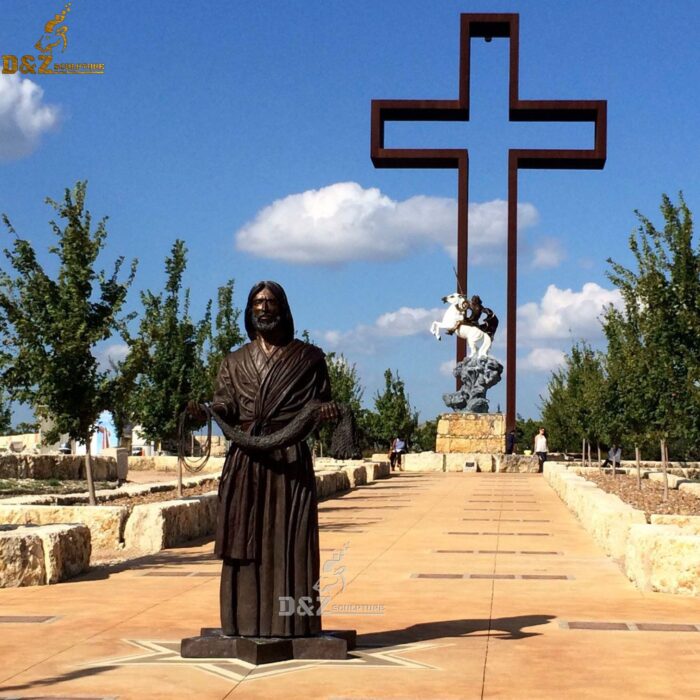 the coming king sculpture prayer gardens DZM 192