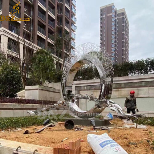 metal art fish sculptures with hollow out circle sculpture for garden decoration DZM 1135