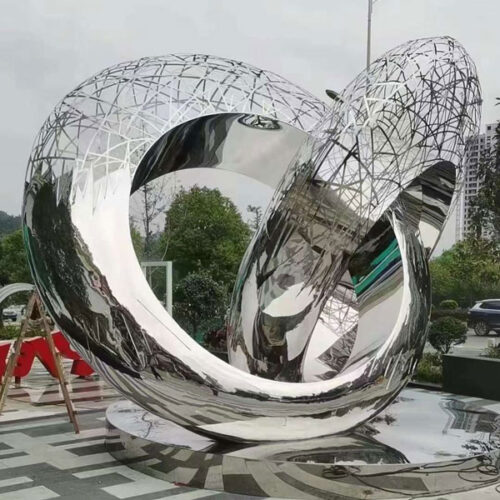 stainless steel mirror polished ring sculpture with art design