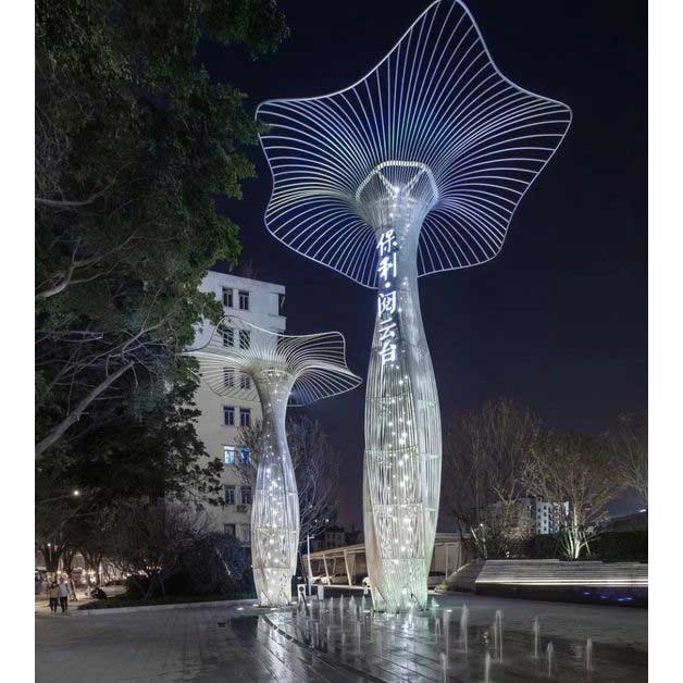 wire tree sculpture