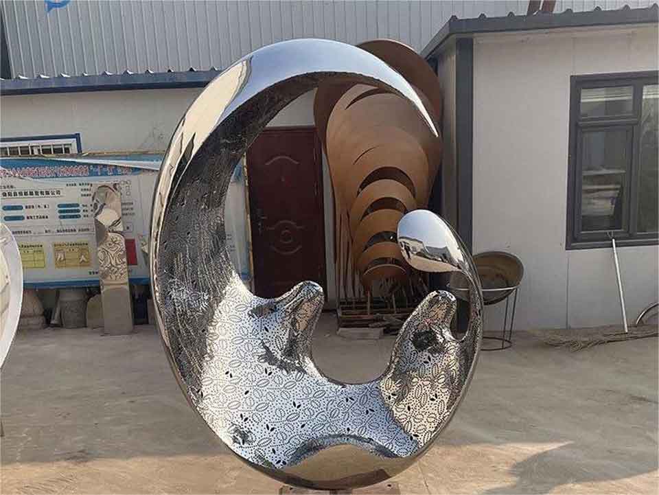 Giant glowing metal moon art sculpture mirror hollow design DZ-1488