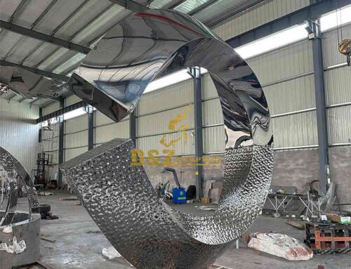 Large stainless steel sculpture: Creative C-shaped mirrored water ripple landscape landmark