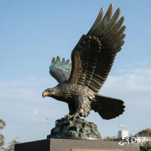 Bronze Giant Haast's Eagle Sculpture NZ Birds DZN269-2