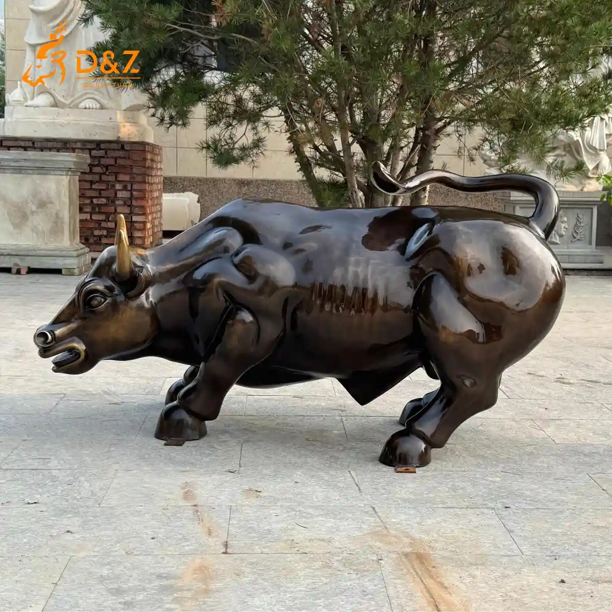 Large bronze wall street bull statue, bronze bull statue wall street, cast by lost-wax method, polished surface, outdoor public decoration